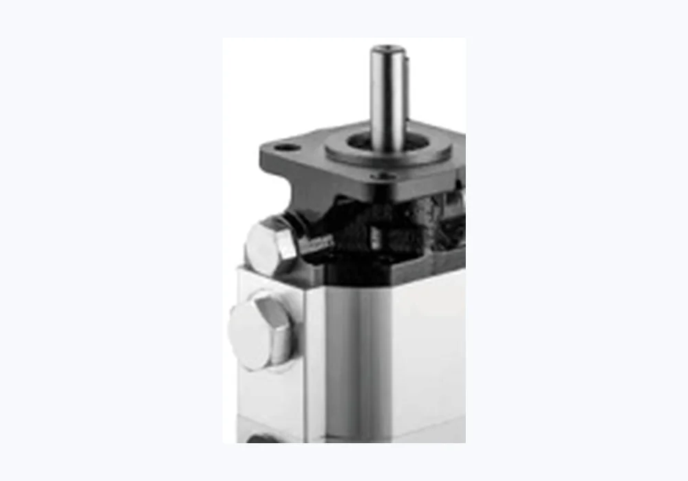 CBNA-15/3.0 gear pump shaft, housing and port-side product detail