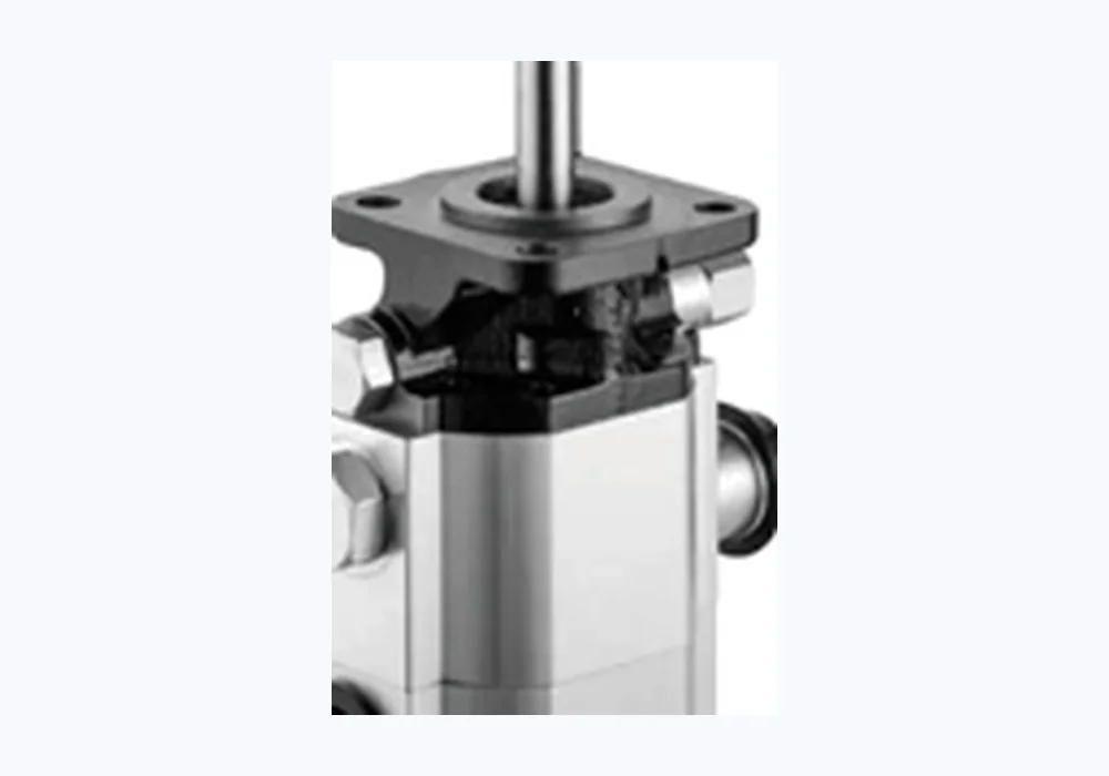 CBNA-8.8/3.6 gear pump shaft, housing and port-side product detail